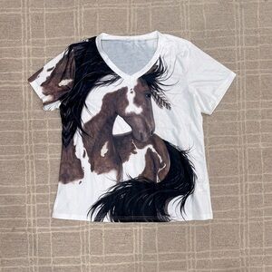 AMAZON • Horse Graphic T- Shirt